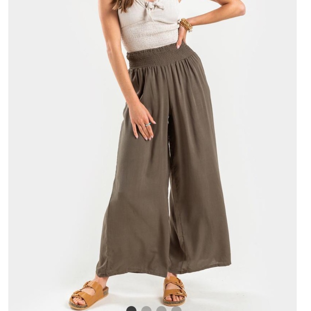 Francesca’s High Waisted Gaucho Pants